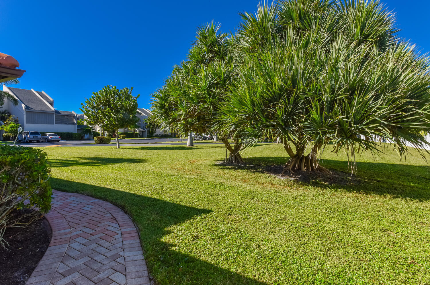 1469 Vía Privada Jupiter, FL 33477 - Photo 4 of 38 a view of a golf course