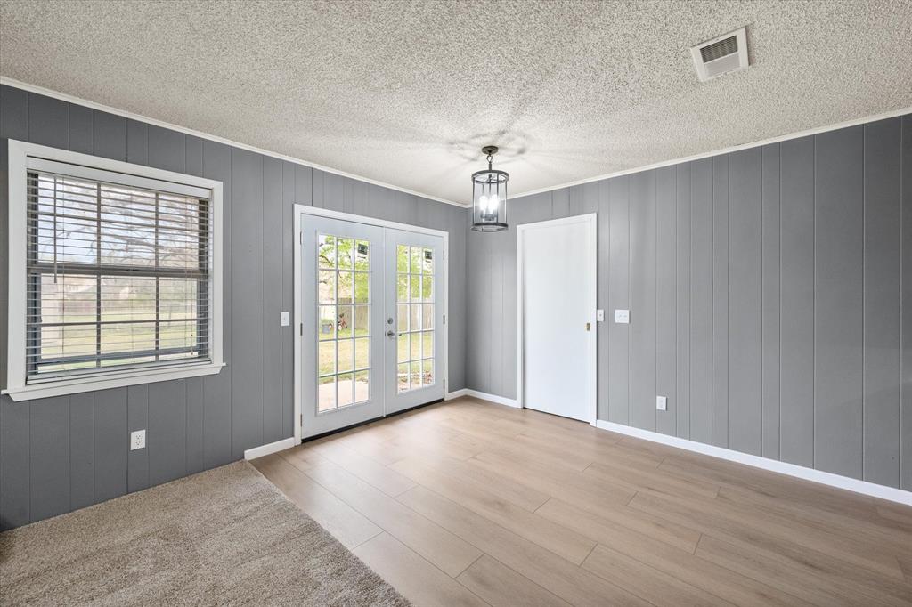 536 Robindale Lane Fairfield, TX 75840 - Photo 20 of 38 a view of an empty room with a window