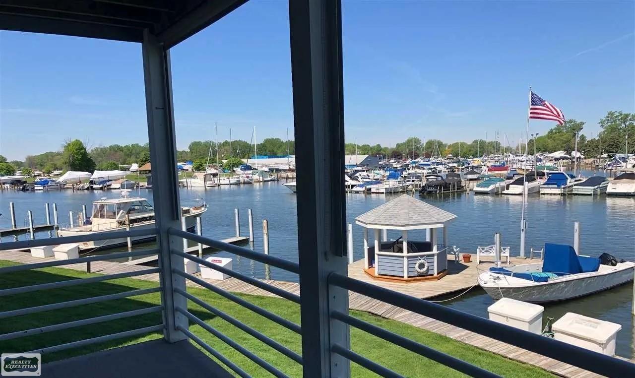 31705 South River Road Harrison Township, MI 48045 - Photo 10 of 12 50193076-1f7b3f95-a3ed-462f-85cc-0dbd7527271e.JPG