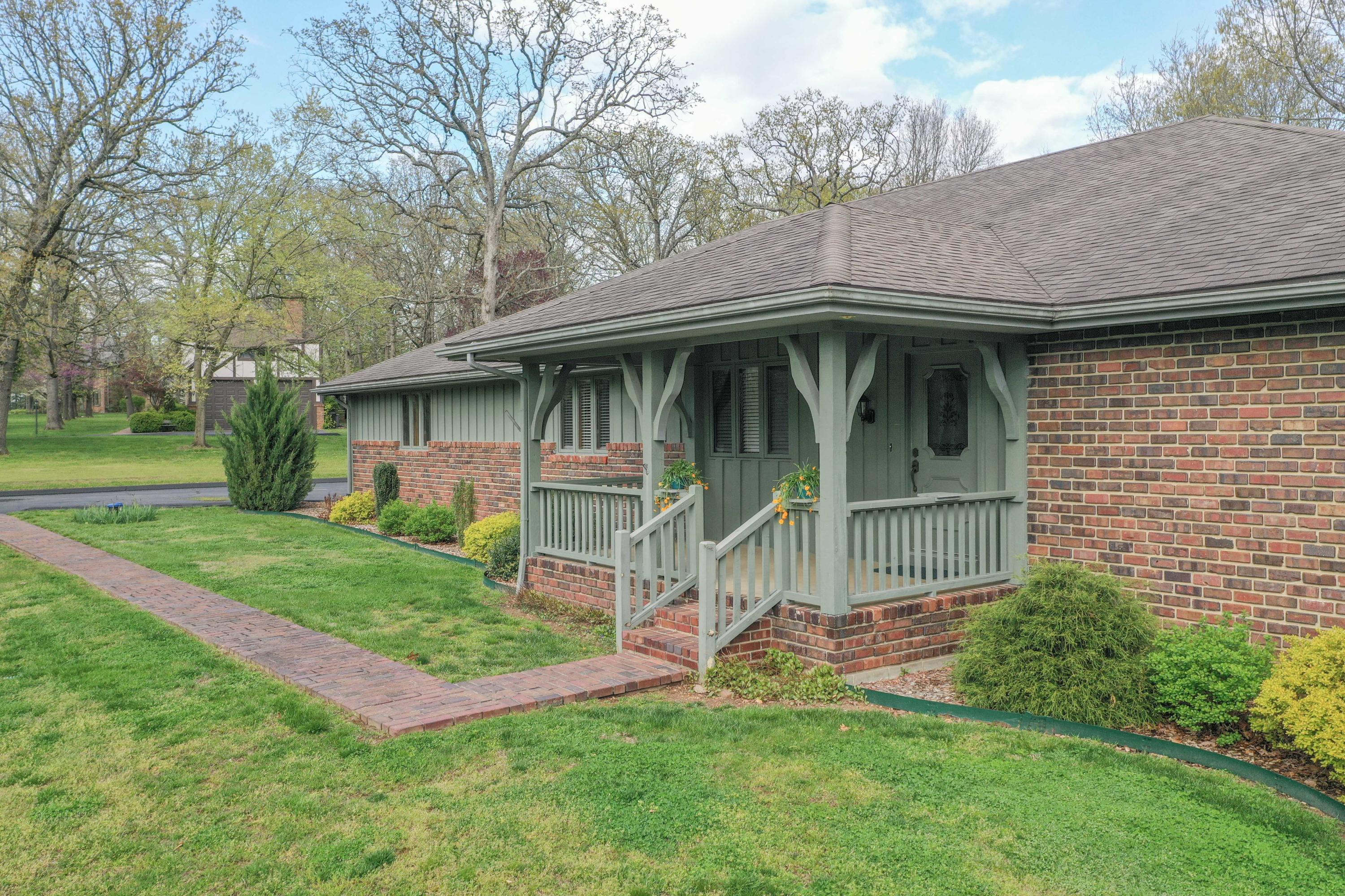 2956 South Roth Oaks Avenue Springfield, MO 65809 - Photo 1 of 1 DJI_0337