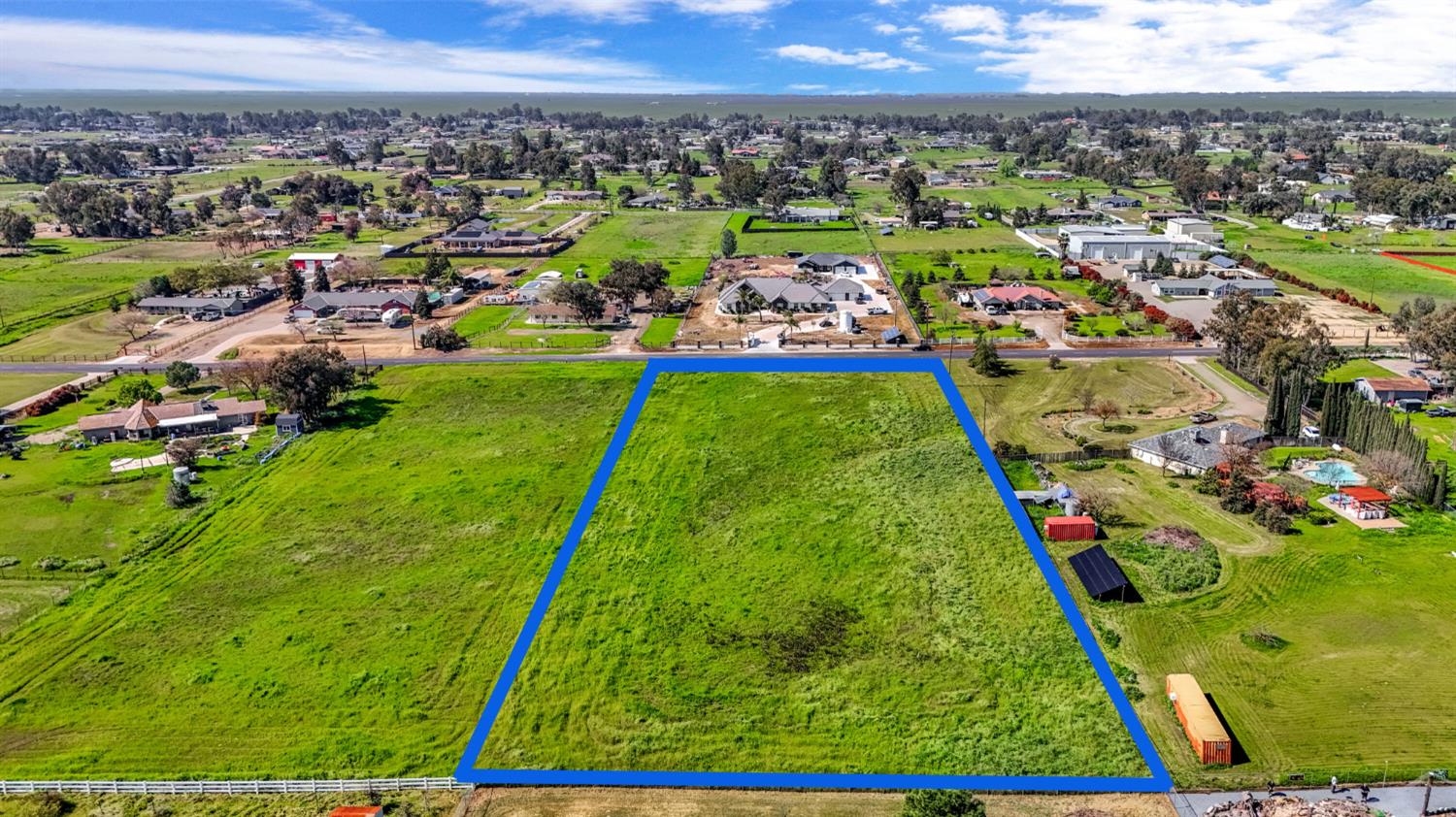 9999 Anaconda Road Madera, CA 93636 - Photo 1 of 20 a view of a city