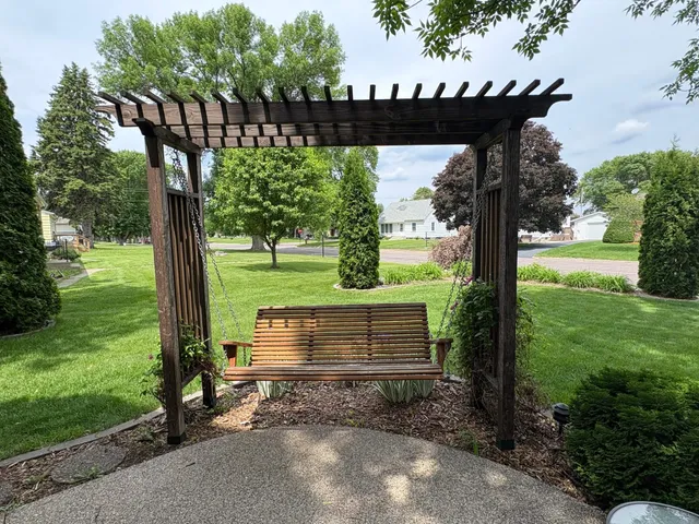 $685,500 | 1710 Maple Avenue, Benson, MN 56215