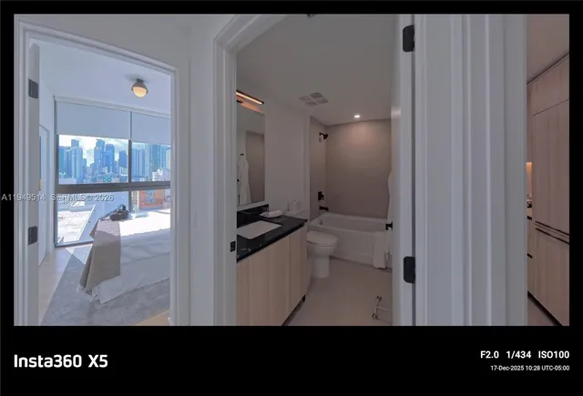 $4,995 | 225 North Miami Avenue, Unit 1812, Miami, FL 33128