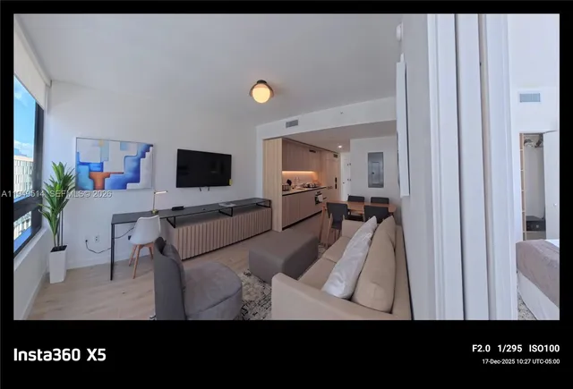 $4,995 | 225 North Miami Avenue, Unit 1812, Miami, FL 33128