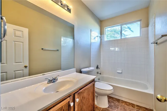 $2,095 | 6236 Huntington Ridge Avenue, Las Vegas, NV 89139