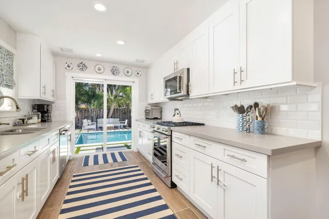 $1,495,000 | 216 Lakeland Drive, West Palm Beach, FL 33405