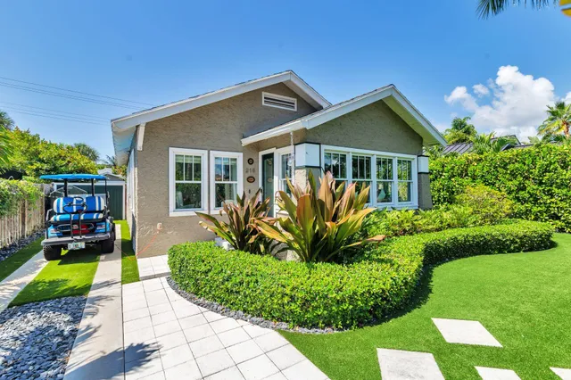 $1,495,000 | 216 Lakeland Drive, West Palm Beach, FL 33405