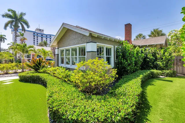 $1,495,000 | 216 Lakeland Drive, West Palm Beach, FL 33405