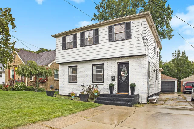 $349,900 | 12 Wallinwood Avenue Northeast, Grand Rapids, MI 49503