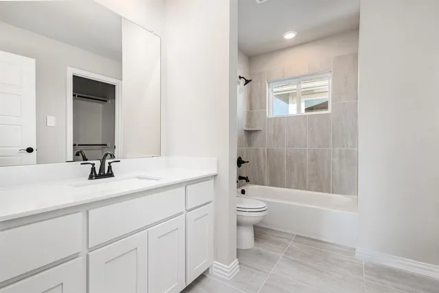 $427,990 | 7221 Bayhill Drive, Rowlett, TX 75088