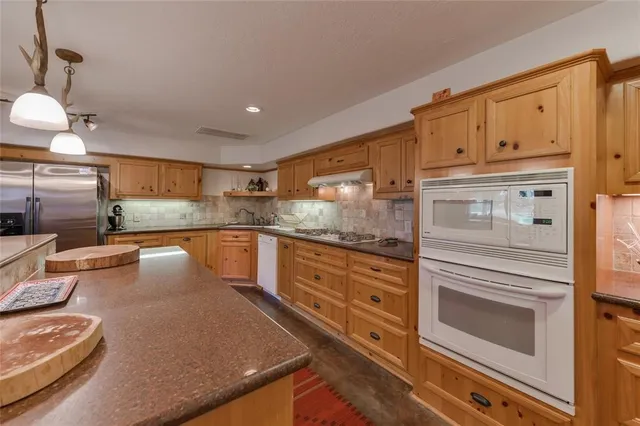 $25,000,000 | 19204 Farm To Market 359, Hempstead, TX 77445