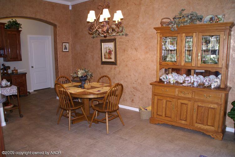 6910 Thunder Road Amarillo, TX 79119 - Photo 14 of 28 dining room