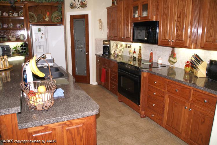 6910 Thunder Road Amarillo, TX 79119 - Photo 6 of 28 kitchen1