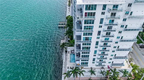 $25,000,000 | 7939 East Drive, Unit 15, North Bay Village, FL 33141