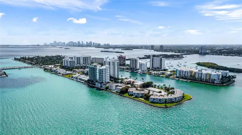 $25,000,000 | 7939 East Drive, Unit 15, North Bay Village, FL 33141