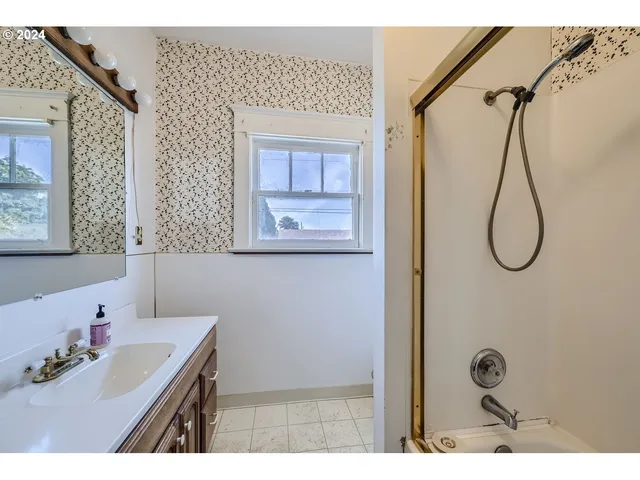 $484,000 | 234 Loves Avenue, Woodland, WA 98674