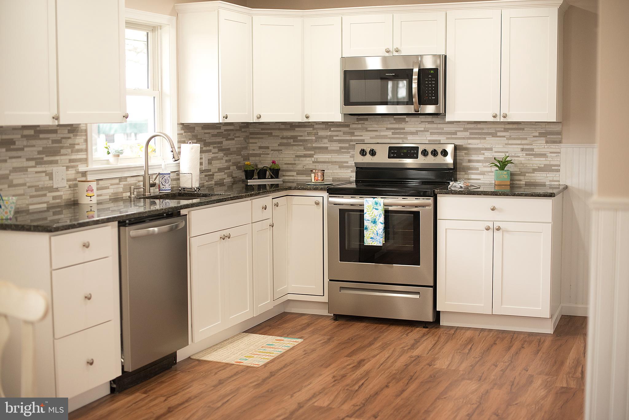 243 Colebrook Road Elizabethtown, PA 17022 - Photo 2 of 24 Gallery Image 2