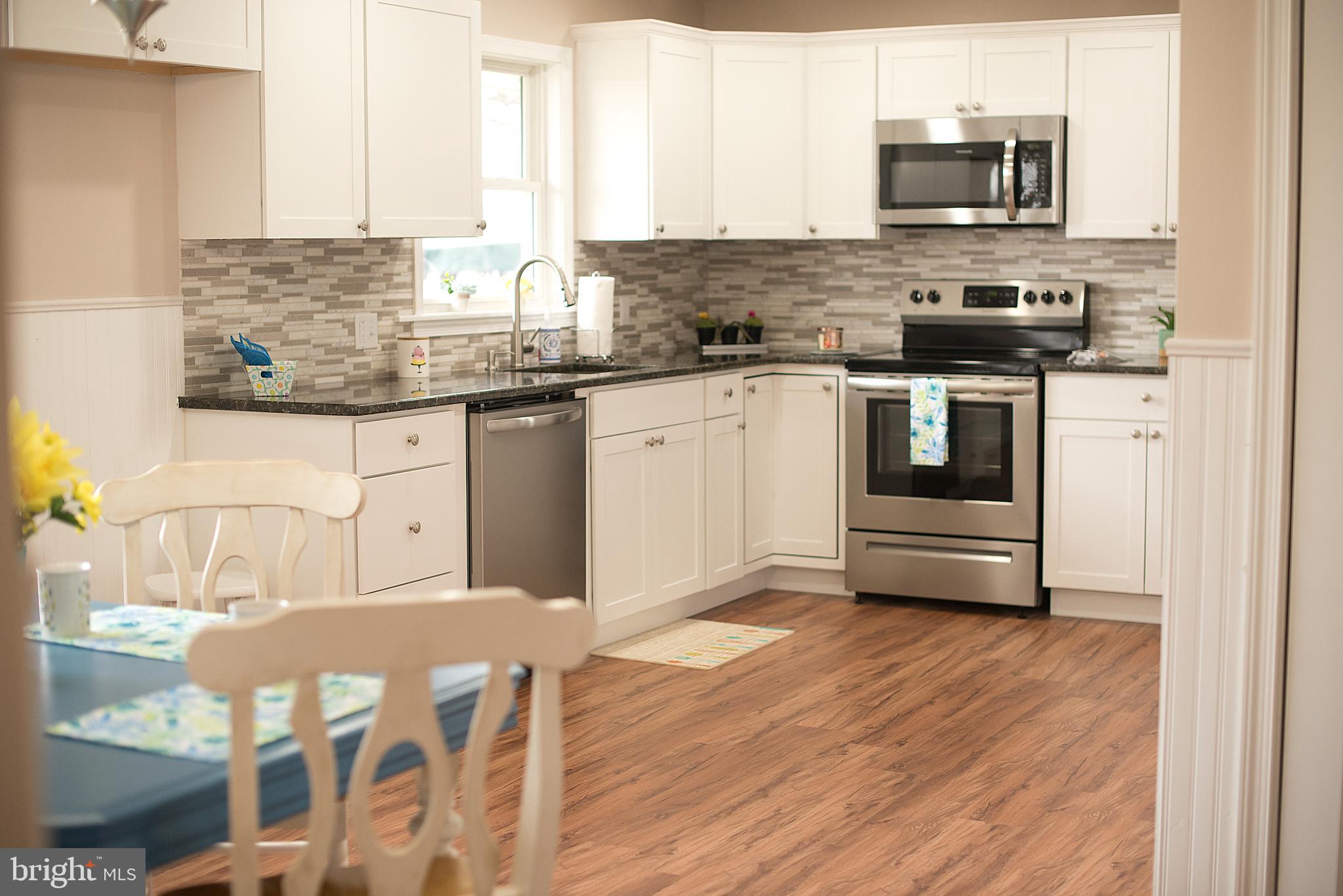 243 Colebrook Road Elizabethtown, PA 17022 - Photo 3 of 24 Gallery Image 3