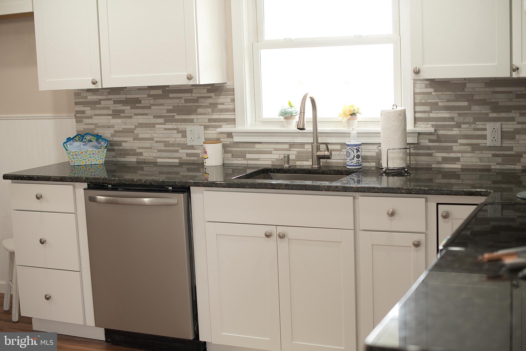 243 Colebrook Road Elizabethtown, PA 17022 - Photo 4 of 24 Gallery Image 4