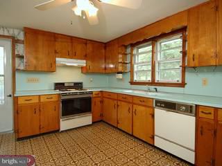 1036 7 Corner Road Perkasie, PA 18944 - Photo 5 of 6 Gallery Image 5