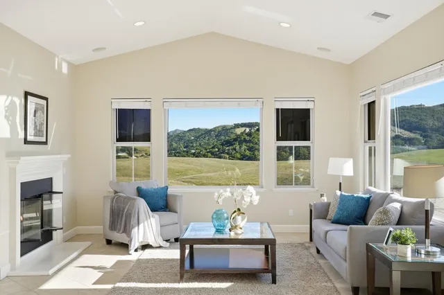 $1,477,000 | 979 Via Rodriguez, San Juan Bautista, CA 95045