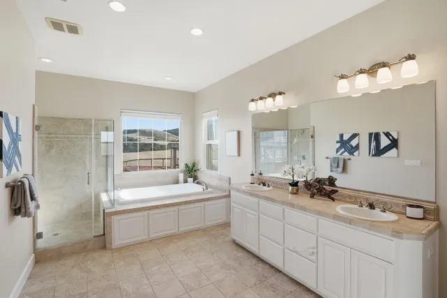 $1,477,000 | 979 Via Rodriguez, San Juan Bautista, CA 95045