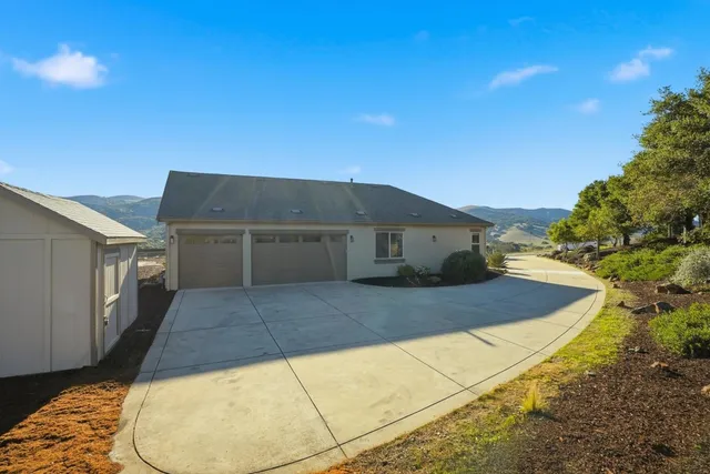 $1,477,000 | 979 Via Rodriguez, San Juan Bautista, CA 95045