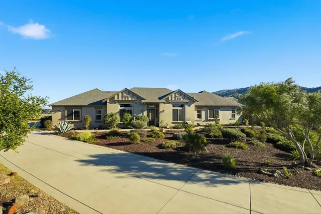 $1,477,000 | 979 Via Rodriguez, San Juan Bautista, CA 95045