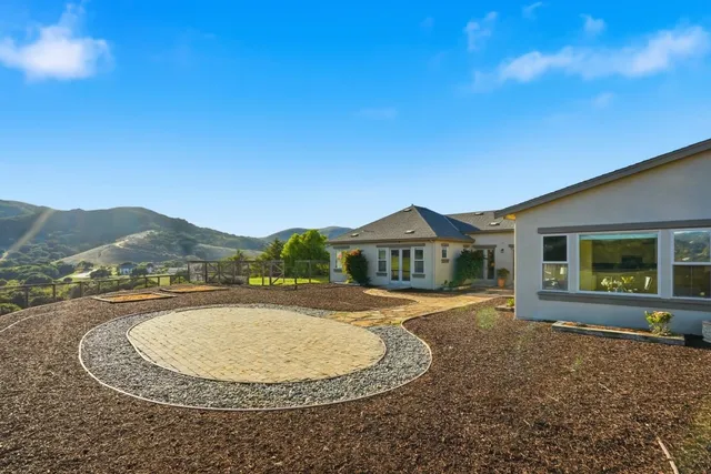 $1,477,000 | 979 Via Rodriguez, San Juan Bautista, CA 95045