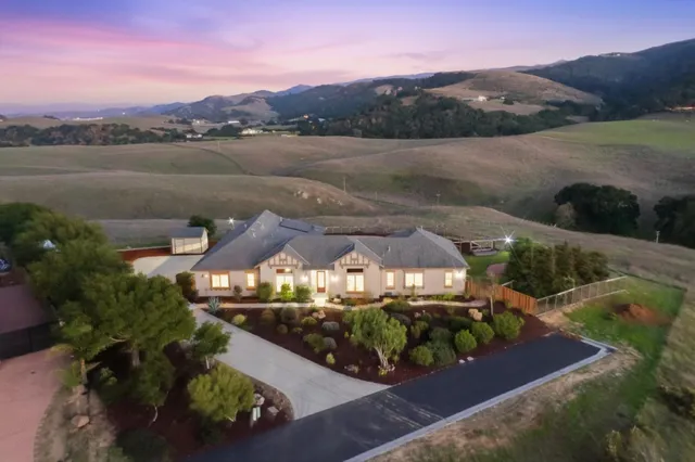 $1,477,000 | 979 Via Rodriguez, San Juan Bautista, CA 95045