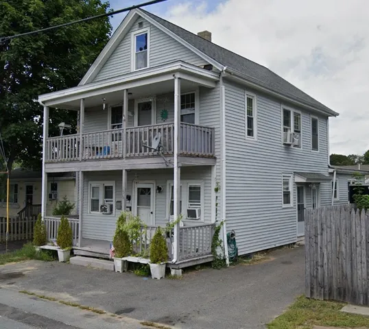 $1,950 | 55 Railroad Avenue, Unit 3, Swansea, MA 02777