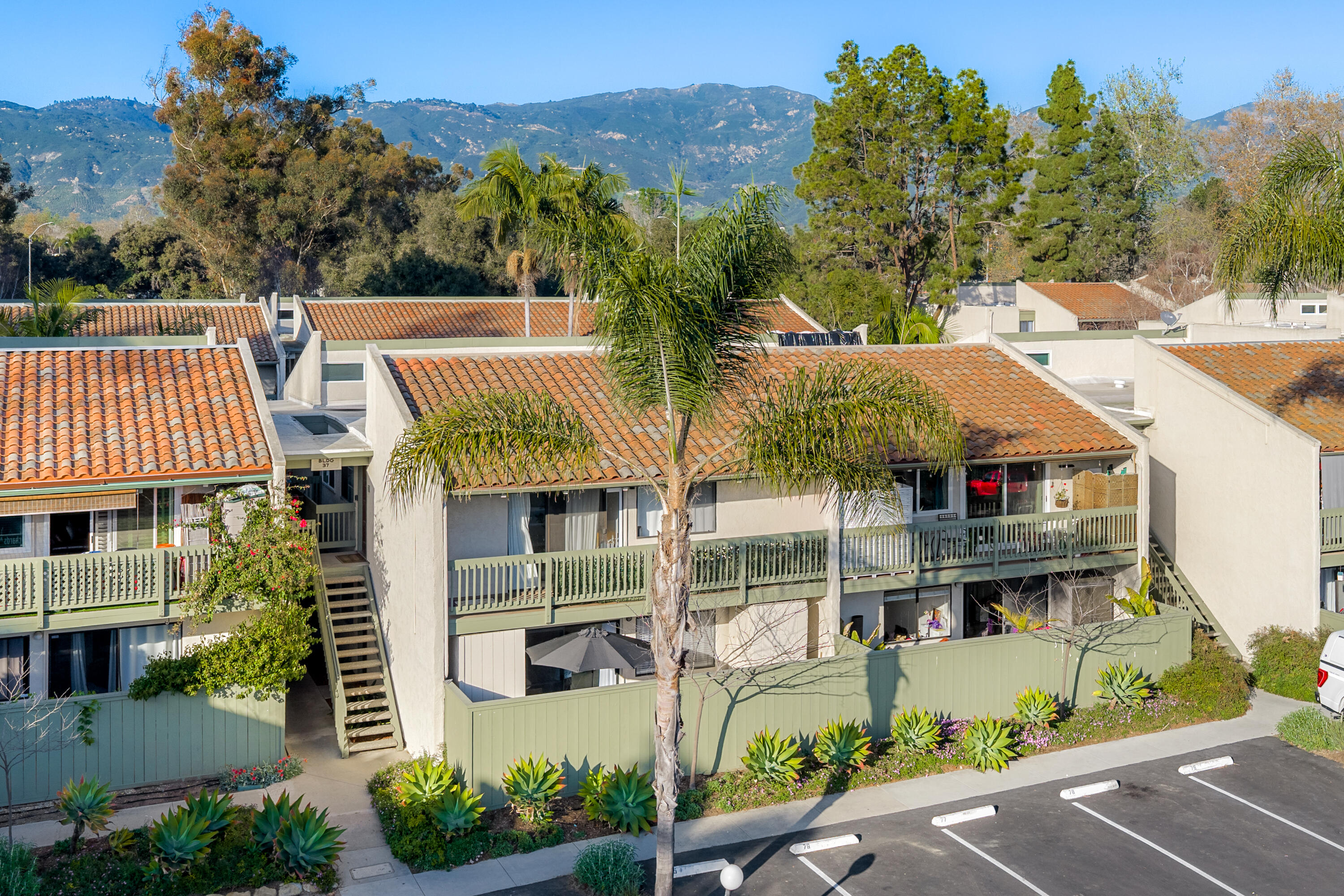 37 Dearborn Place, Unit 81 Goleta, CA 93117 - Photo 17 of 17 21-DJI_20260203154840_0546_D