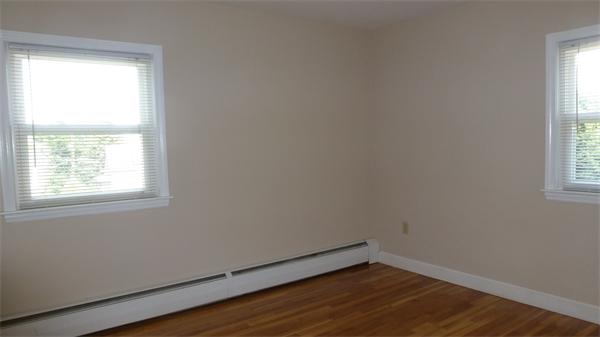 81 Whipple Street Worcester, MA 01607 - Photo 10 of 24 Gallery Image 10