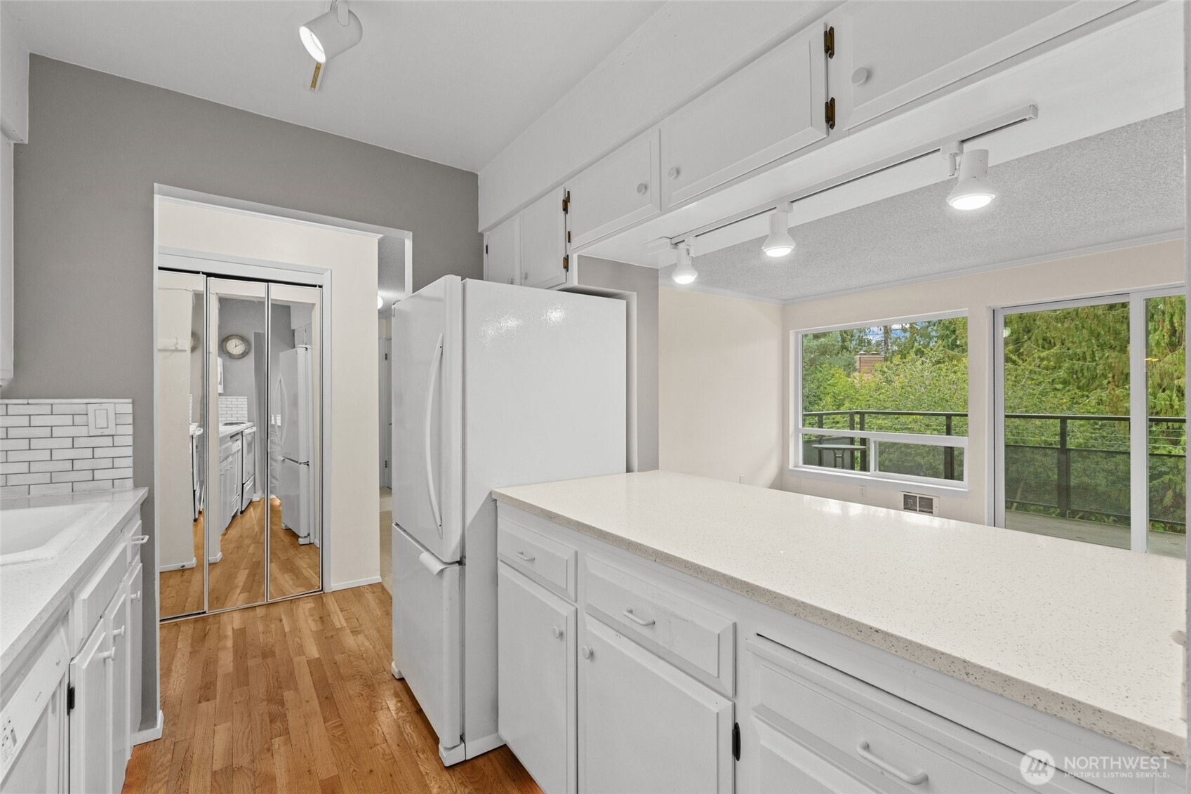 550 Elm Way, Unit 308 Edmonds, WA 98020 - Photo 11 of 19