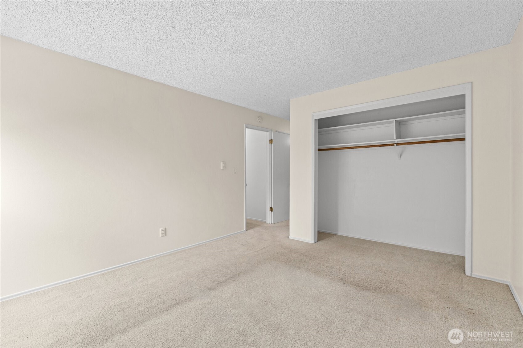 550 Elm Way, Unit 308 Edmonds, WA 98020 - Photo 16 of 19