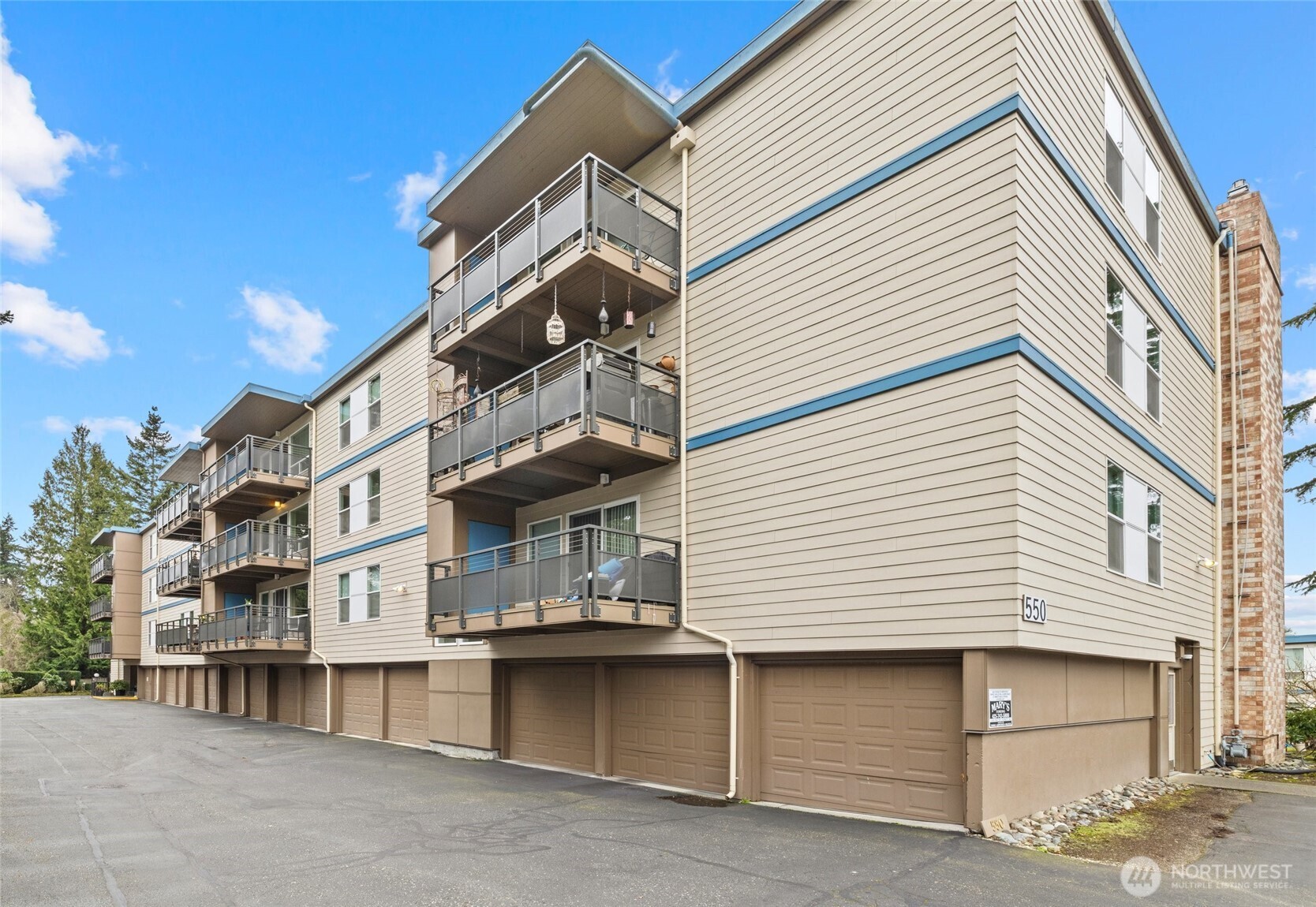 550 Elm Way, Unit 308 Edmonds, WA 98020 - Photo 4 of 19