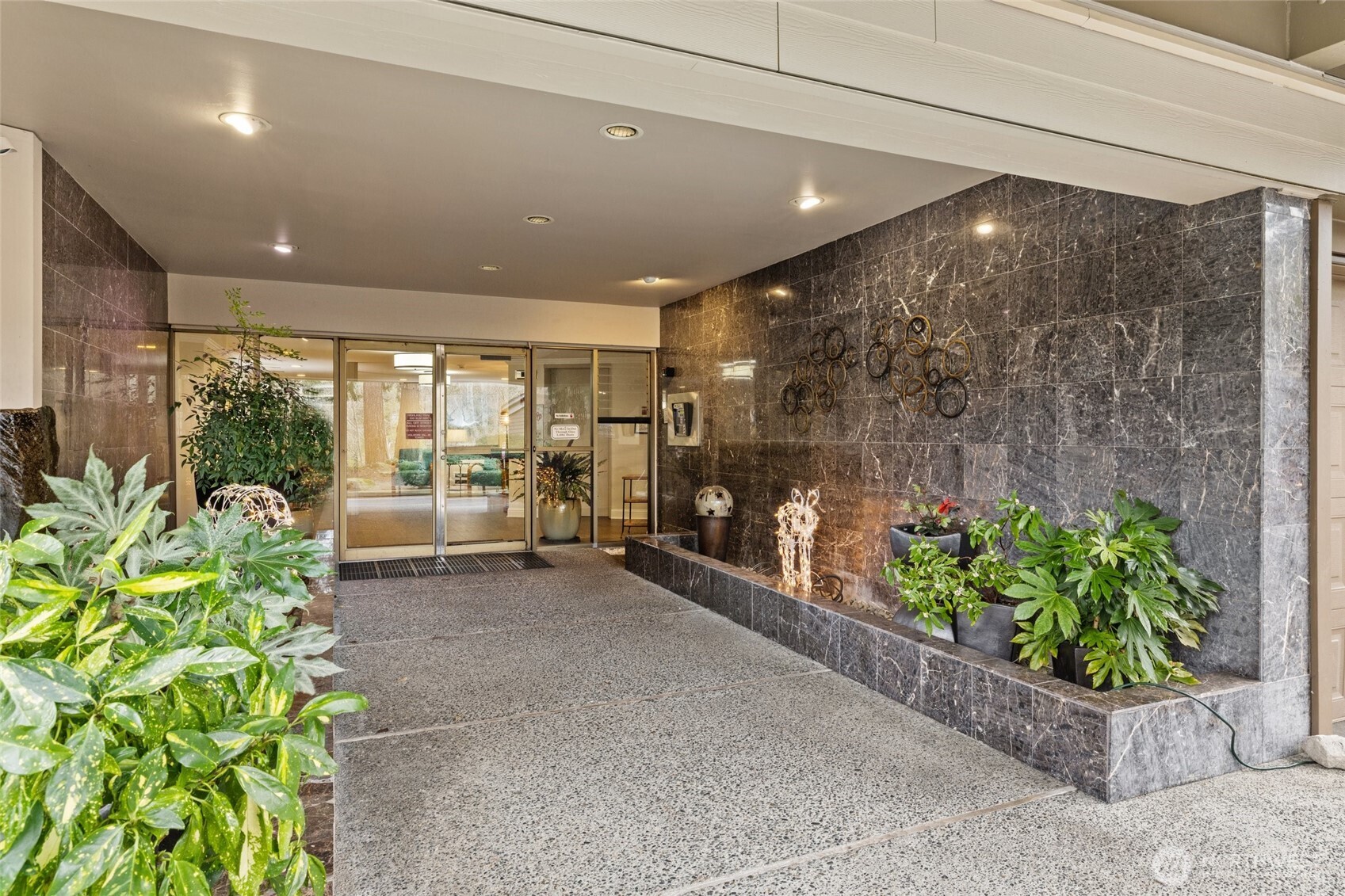 550 Elm Way, Unit 308 Edmonds, WA 98020 - Photo 6 of 19