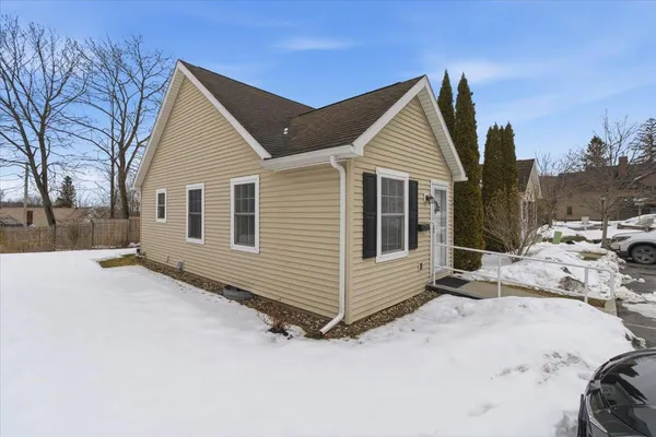 $215,000 | 55 Eden Way, Unit 3B, Bennington, VT 05201