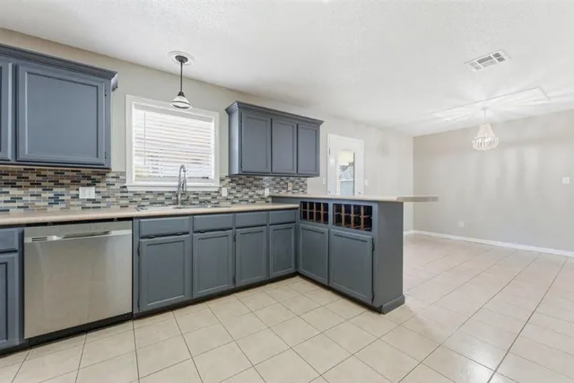 $259,000 | 401 Montclair Street, Lake Charles, LA 70605