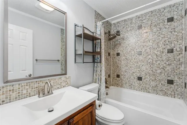 $259,000 | 401 Montclair Street, Lake Charles, LA 70605