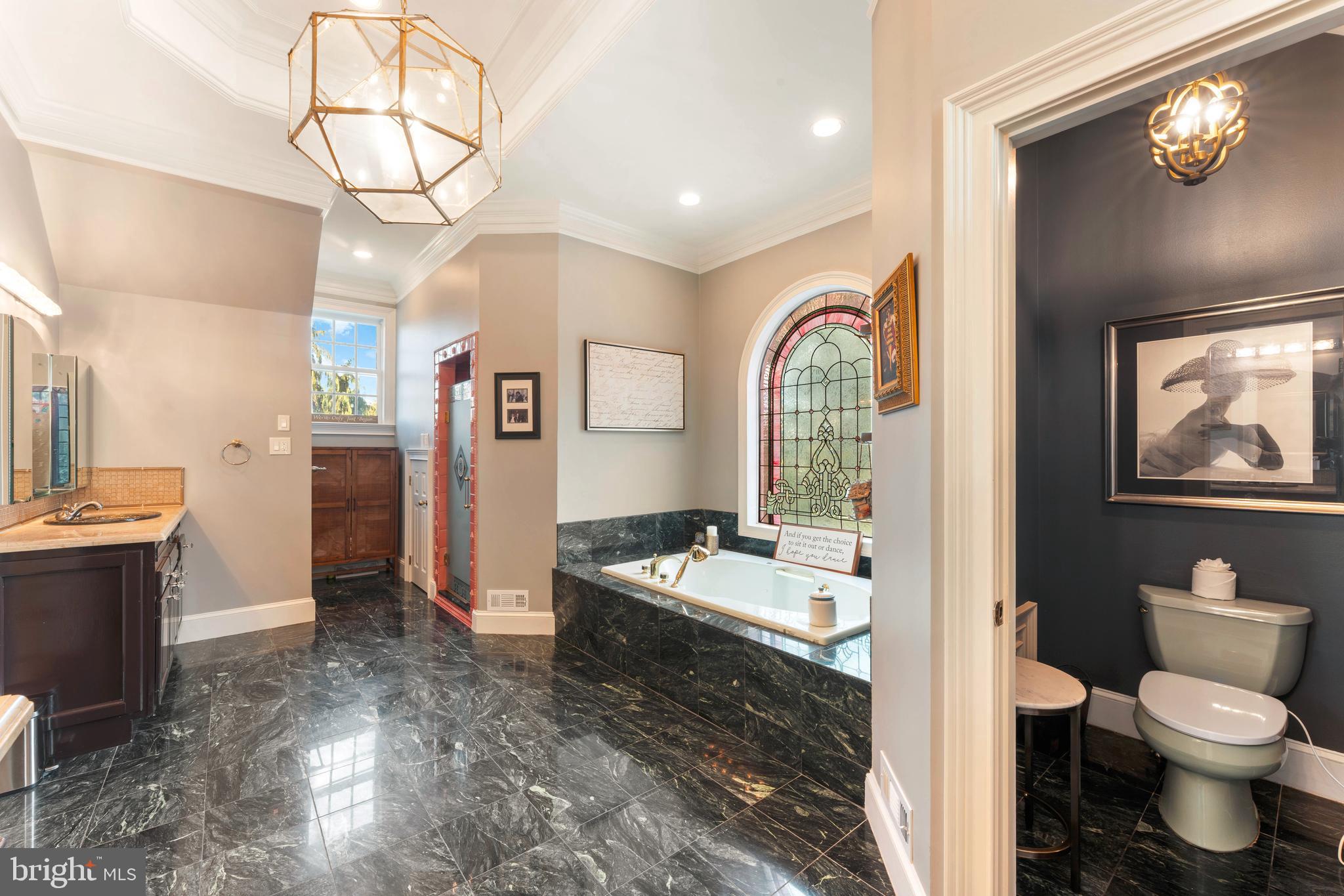 910 Old Dolington Road Newtown, PA 18940 - Photo 30 of 84 a very nice looking room with a large window