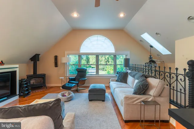 $3,250,000 | 910 Old Dolington Road, Newtown, PA 18940