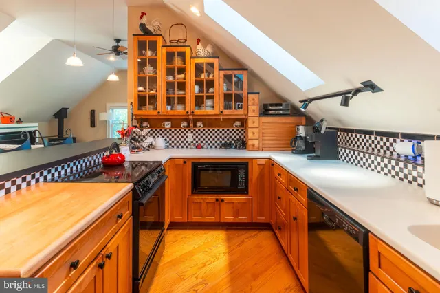 $3,250,000 | 910 Old Dolington Road, Newtown, PA 18940