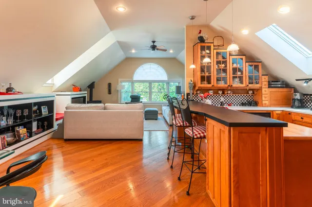 $3,250,000 | 910 Old Dolington Road, Newtown, PA 18940