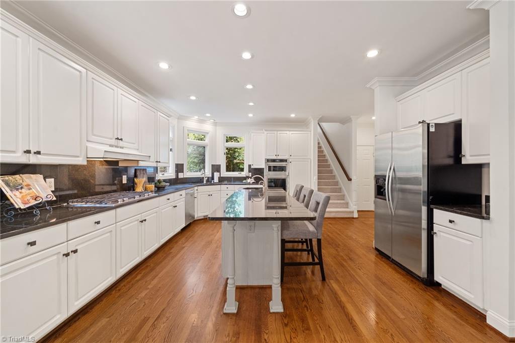 2804 County Clare Road Greensboro, NC 27407 - Photo 20 of 50 Kitchen