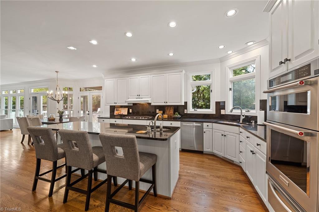 2804 County Clare Road Greensboro, NC 27407 - Photo 23 of 50 Kitchen