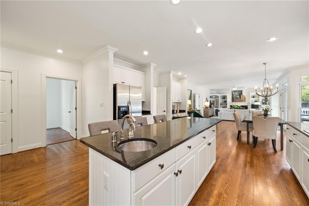 2804 County Clare Road Greensboro, NC 27407 - Photo 24 of 50 Kitchen