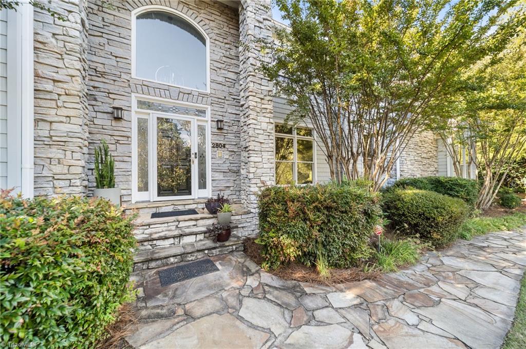 2804 County Clare Road Greensboro, NC 27407 - Photo 4 of 50