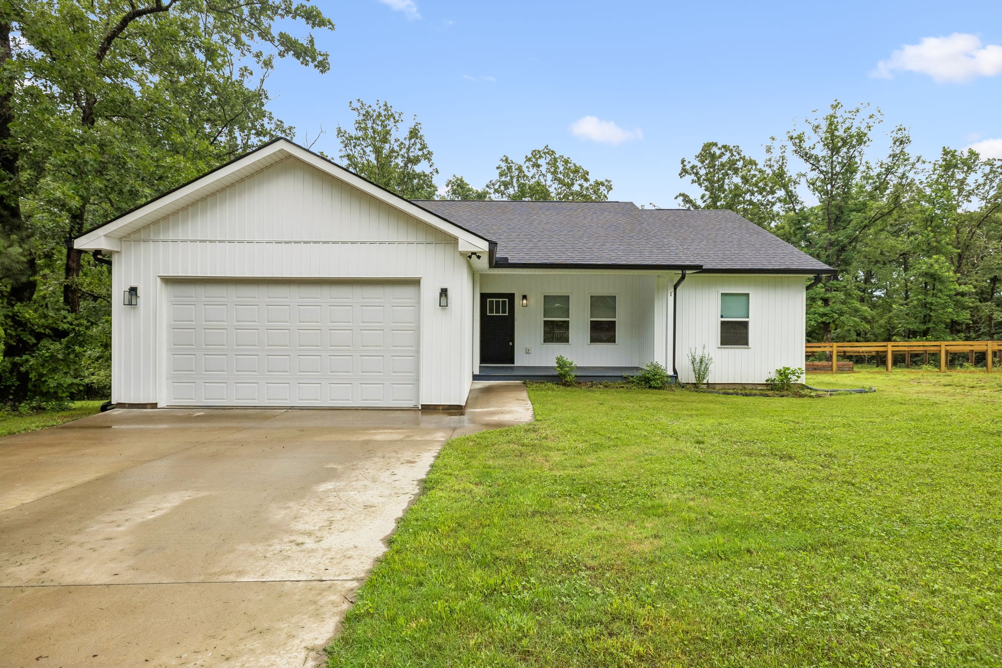 111 Friel Drive Waverly, TN 37185 - Photo 2 of 65