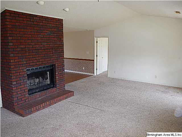 103 Indian Valley Road Sylacauga, AL 35150 - Photo 4 of 13
